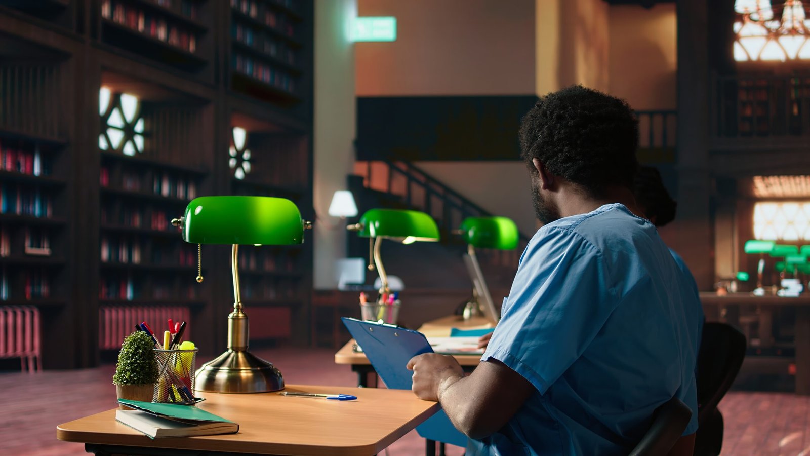 kunftige krankenschwestern studieren anatomie unterricht notizen einer universitatsbibliothek scaled